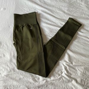 Seamless Olive Leggings